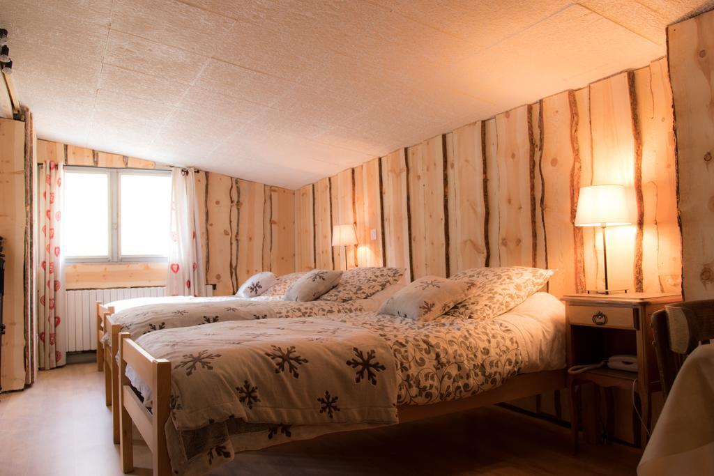 Hotel Les Agneaux Villar-dʼArène Esterno foto