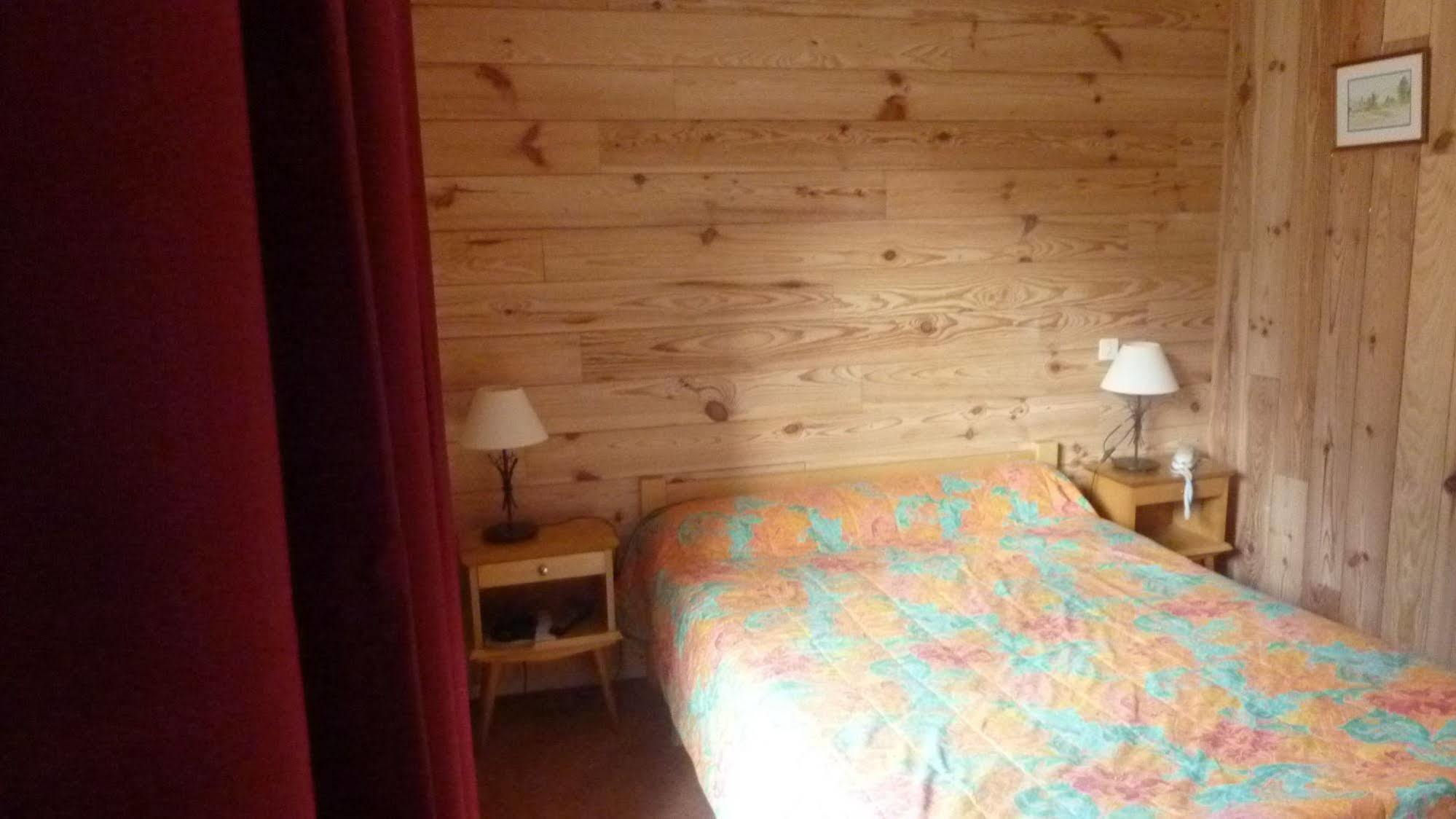 Hotel Les Agneaux Villar-dʼArène Esterno foto