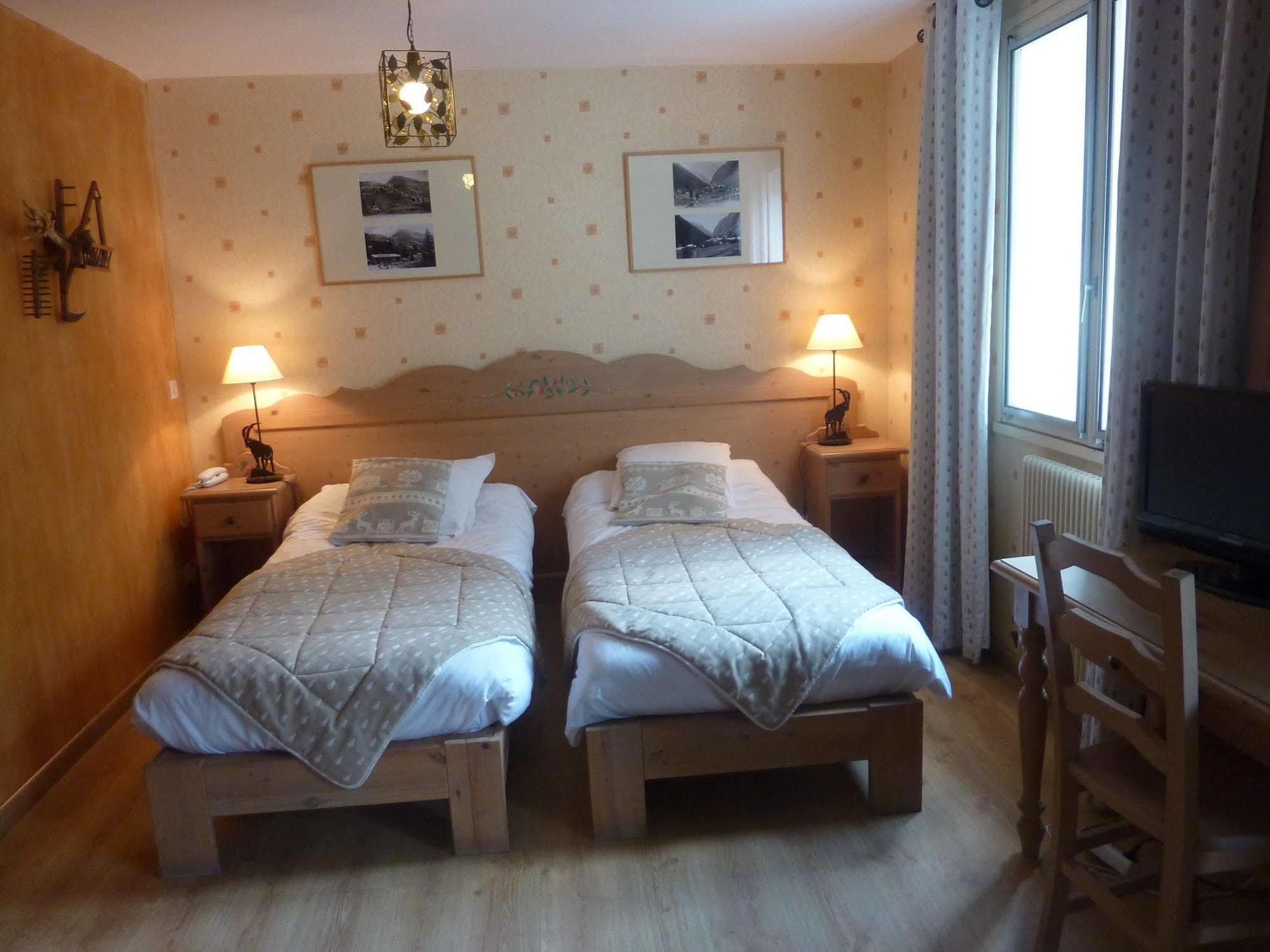 Hotel Les Agneaux Villar-dʼArène Esterno foto